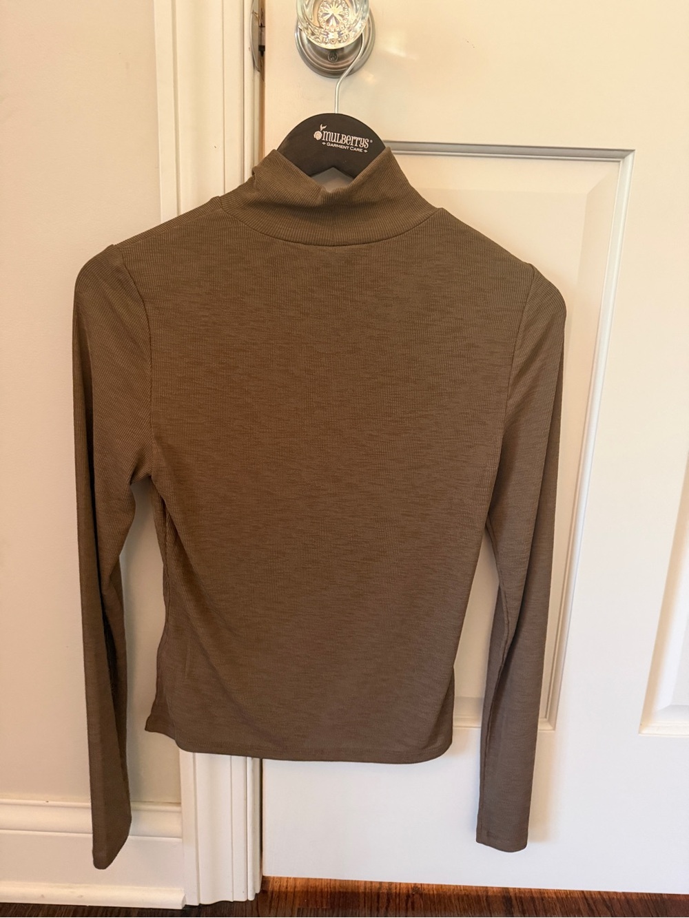 NWOT Veronica Beard Brown Long Sleeve Turtleneck
